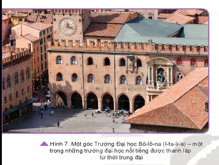 A large building with a clock on itDescription automatically generated with medium confidence
